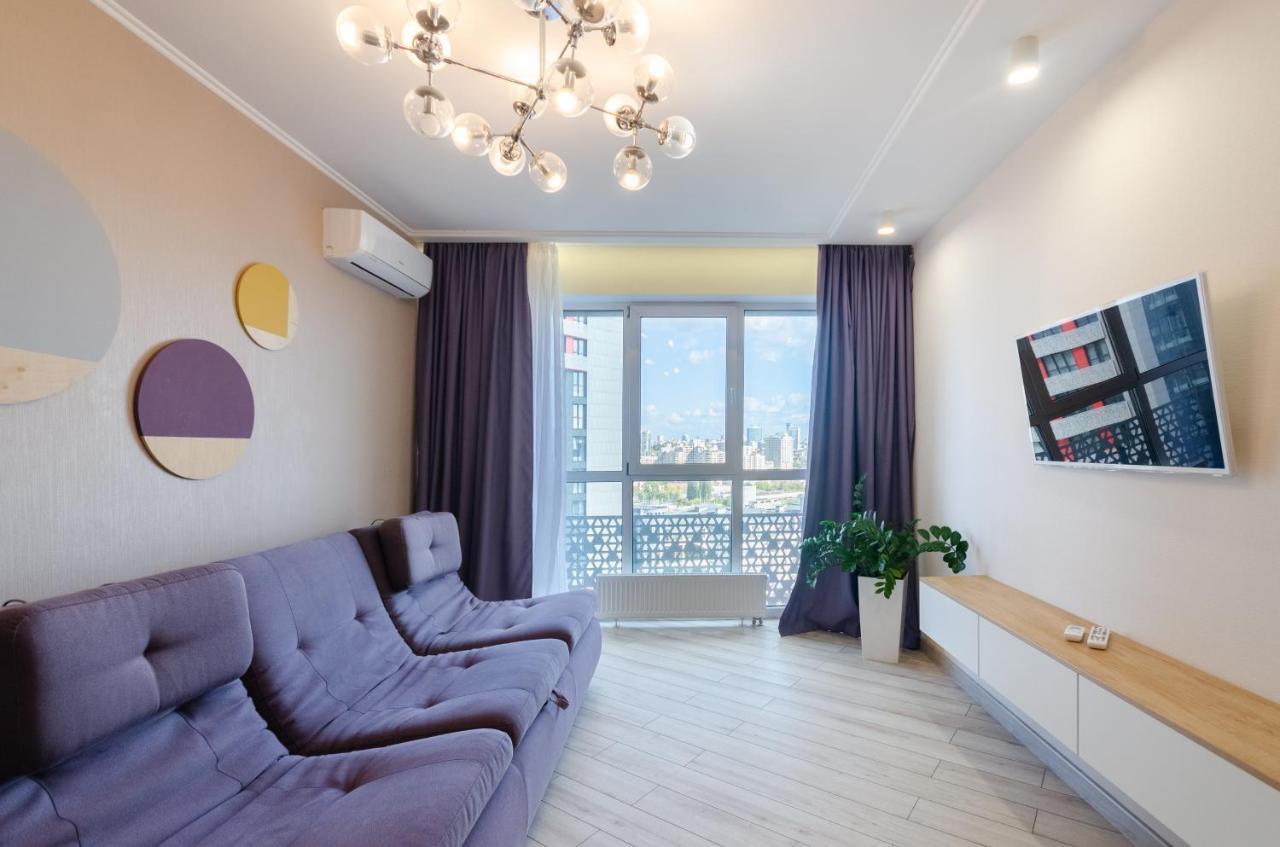 Petrovdom 41B-59B-90B-77B Stunning City View Apartments At Rc Kvartet, Central Railway Station Kyiv Exterior foto