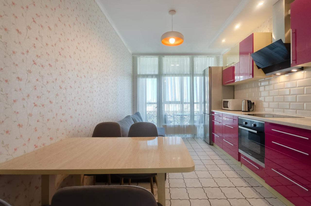 Petrovdom 41B-59B-90B-77B Stunning City View Apartments At Rc Kvartet, Central Railway Station Kyiv Exterior foto