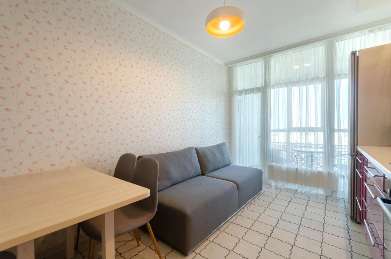 Petrovdom 41B-59B-90B-77B Stunning City View Apartments At Rc Kvartet, Central Railway Station Kyiv Exterior foto