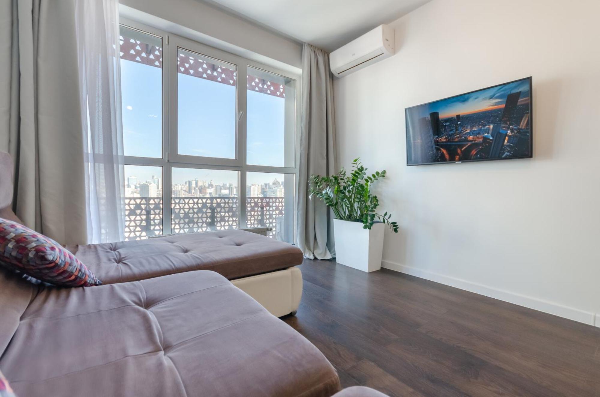 Petrovdom 41B-59B-90B-77B Stunning City View Apartments At Rc Kvartet, Central Railway Station Kyiv Exterior foto