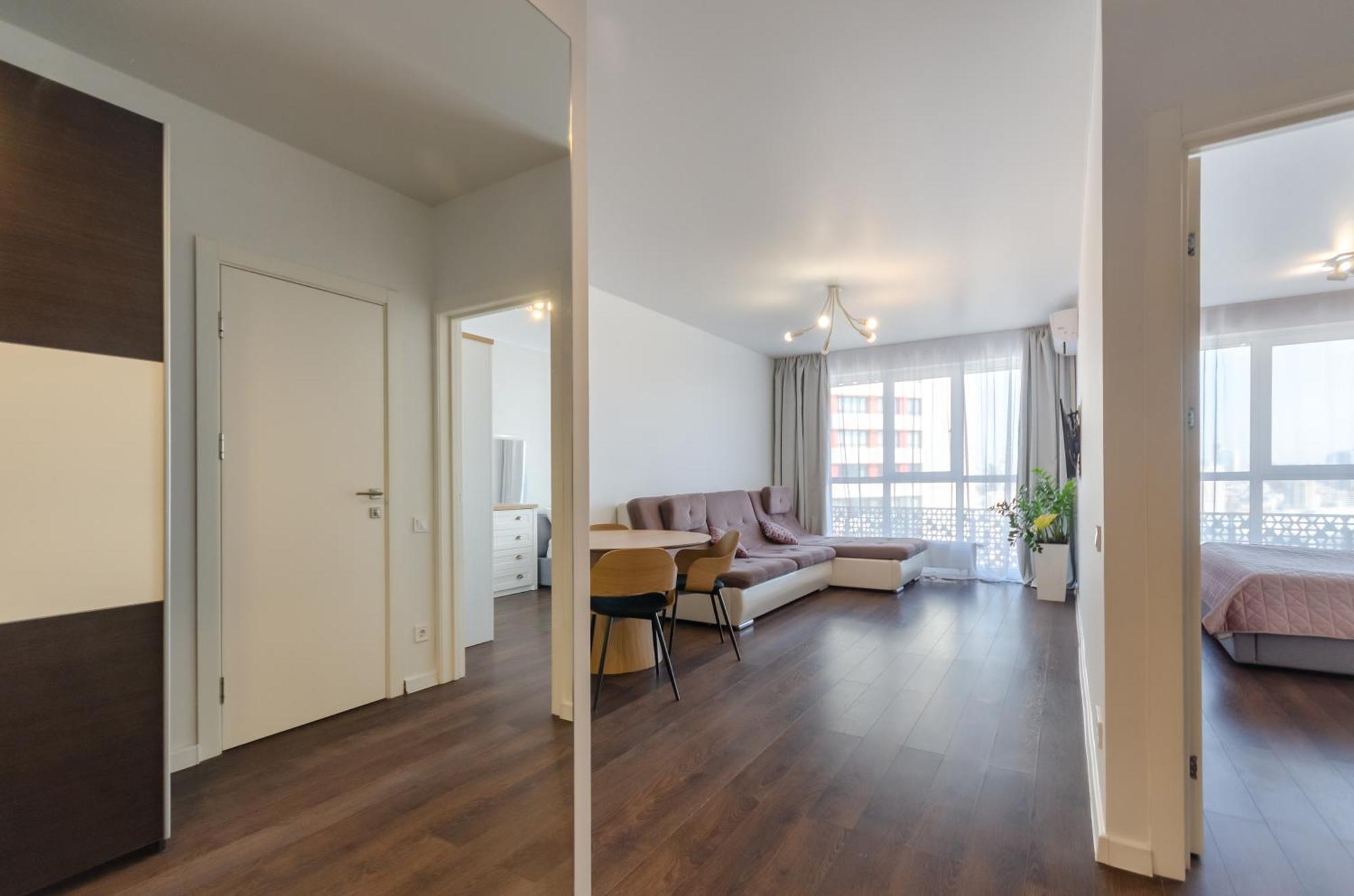 Petrovdom 41B-59B-90B-77B Stunning City View Apartments At Rc Kvartet, Central Railway Station Kyiv Exterior foto